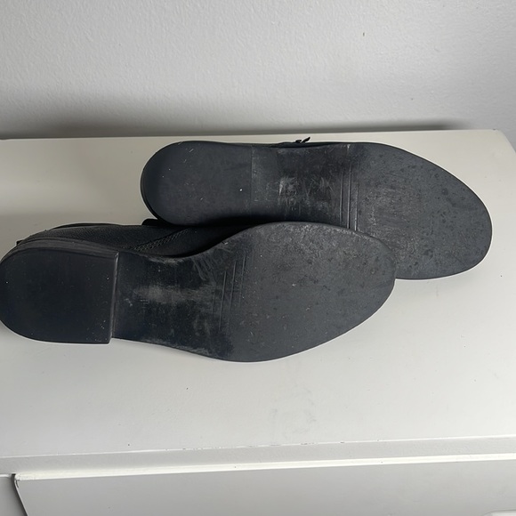 Black UGG ankle boots/shoes - Picture 5 of 5